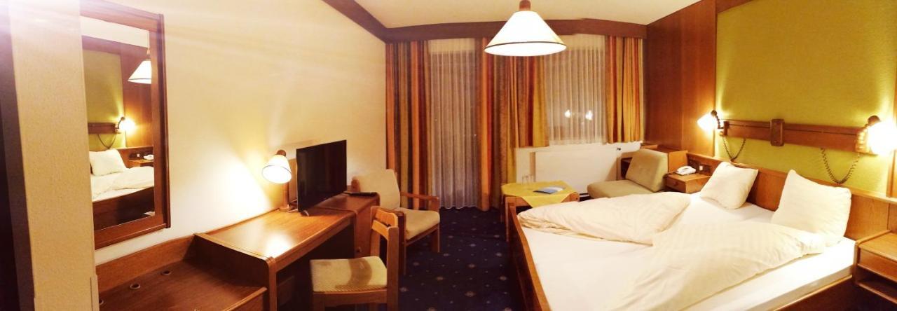 Bed and Breakfast Alte Post Элльмау Экстерьер фото